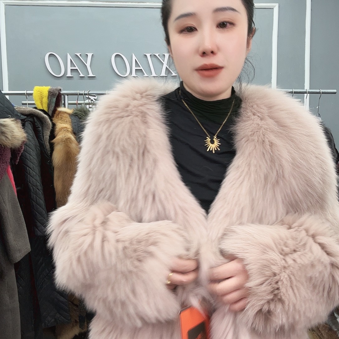 姚小妖家高端皮草
