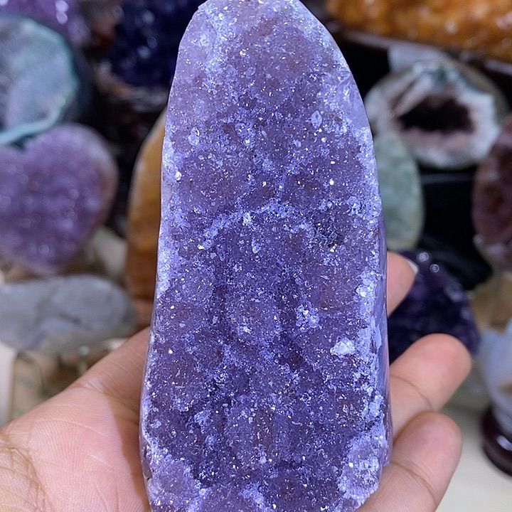 紫晶未镶嵌大型摆件（非配饰）