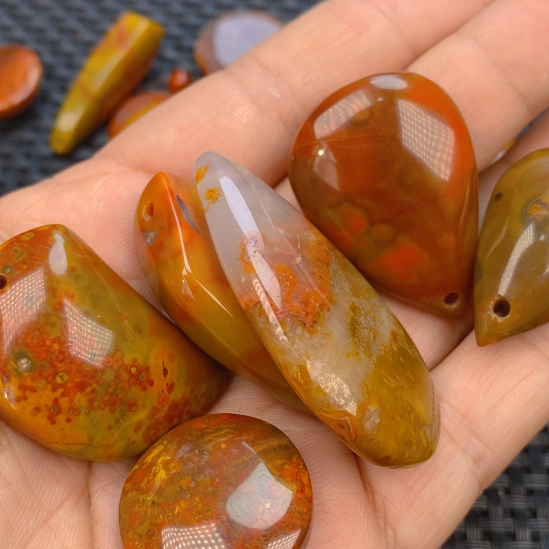 玛瑙/玉髓颈饰未镶嵌