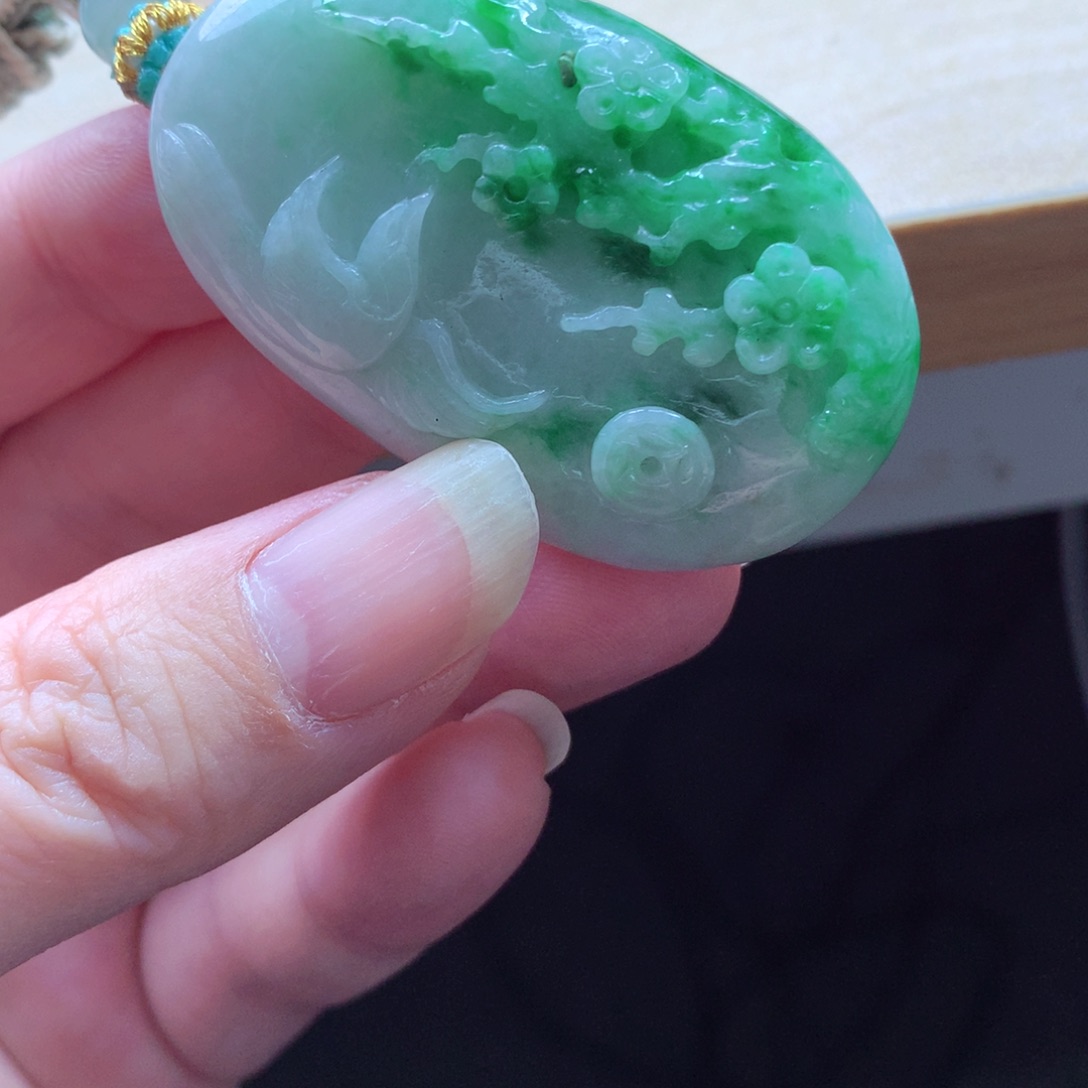 翡翠颈饰未镶嵌吊坠