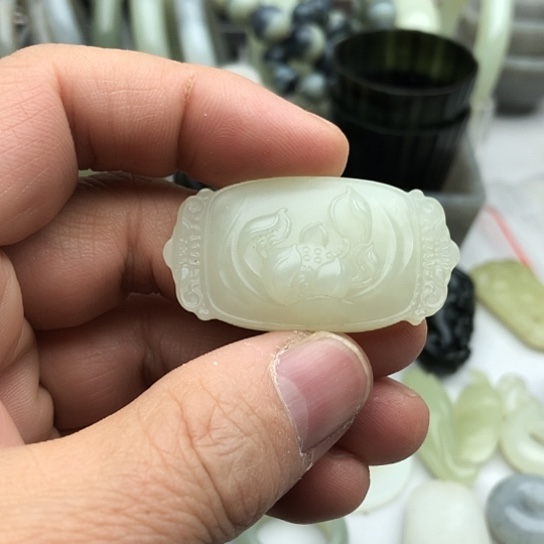 滿***葒和田玉未镶嵌挂件