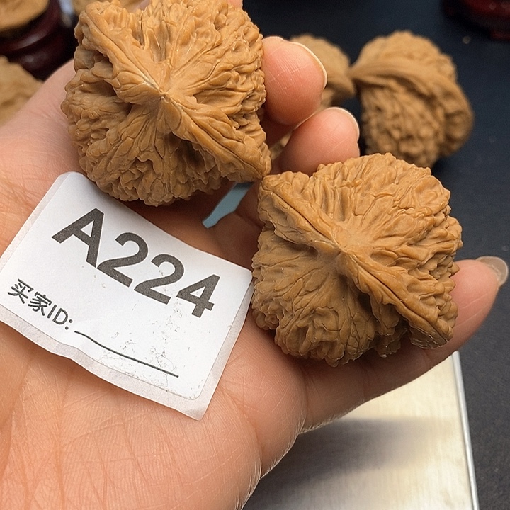 核桃南疆4:5，克重54
