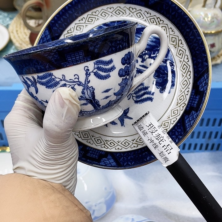 薛***猫167满28包邮默认微瑕完美慎入