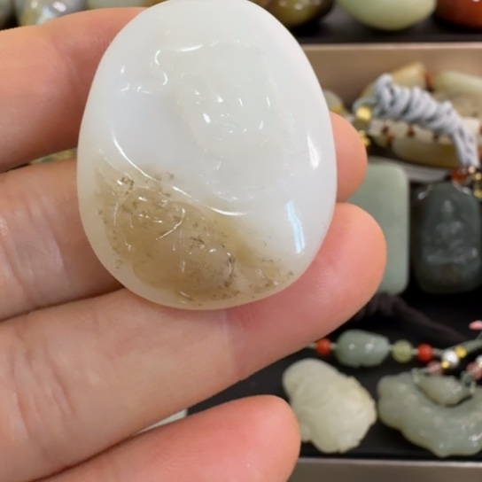 和田玉（糖玉）未镶嵌颈饰