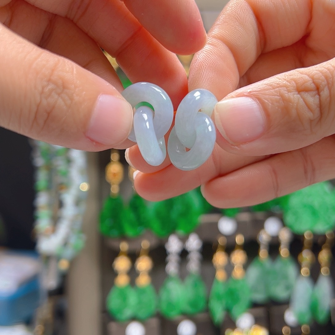 未镶嵌翡翠耳饰鱼**生