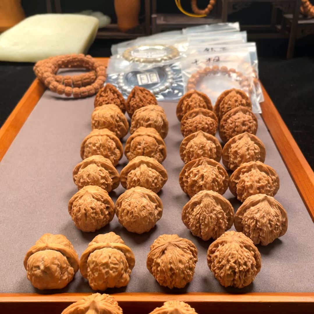 文玩核桃手串不**起虎头