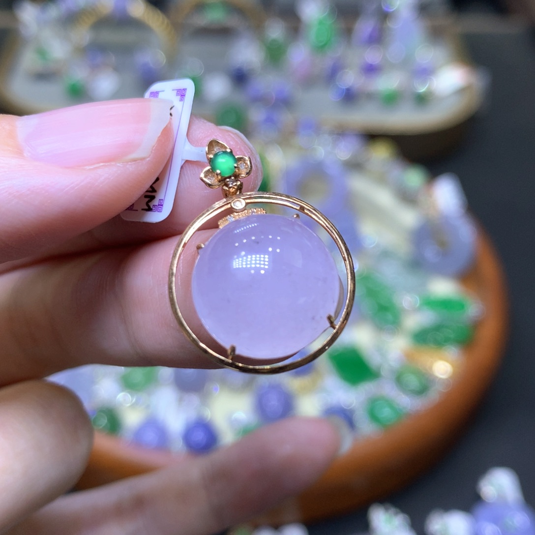 【闪购商品】翡翠颈饰18K金镶嵌翡翠吊坠项链