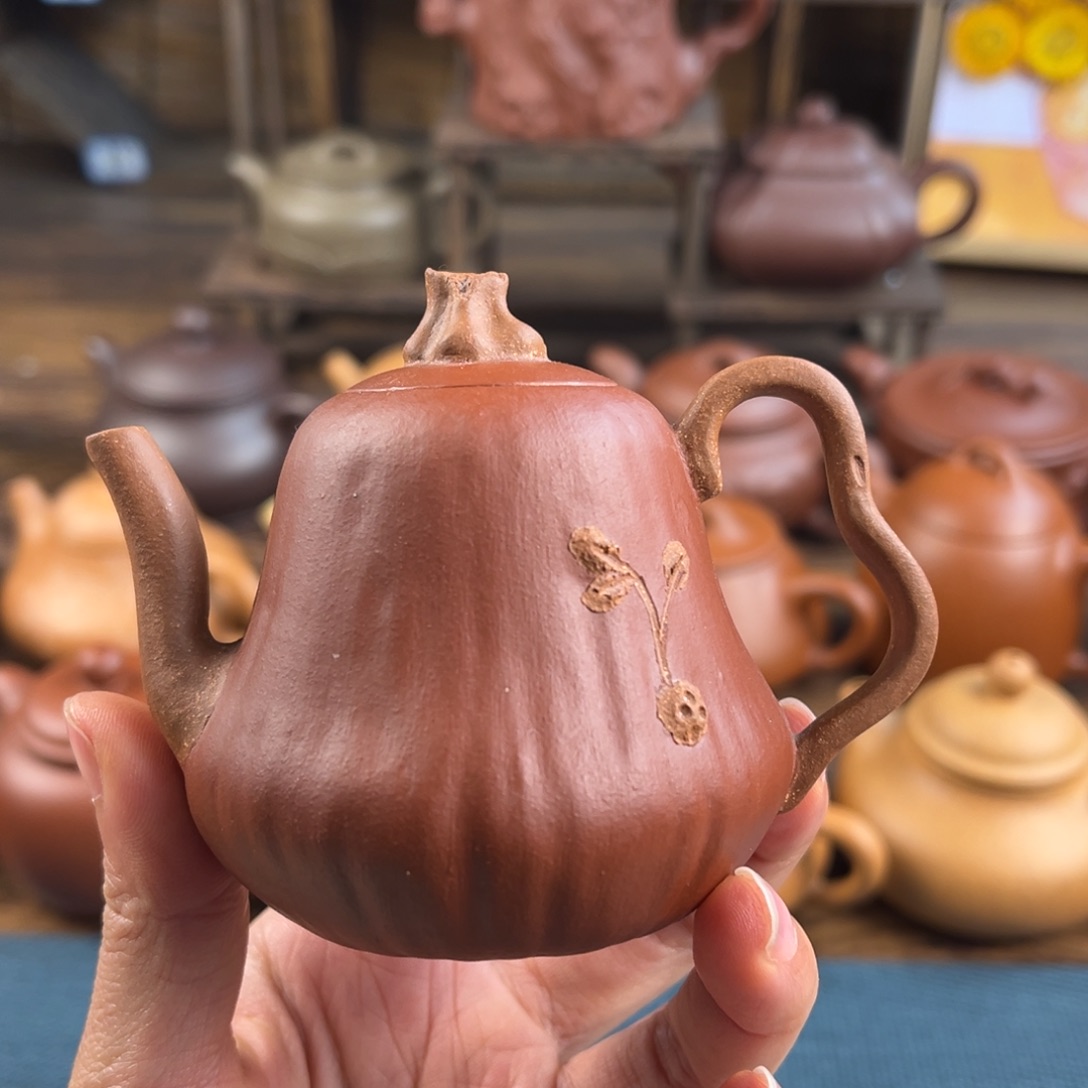 紫砂茶壶手工制作工艺精湛