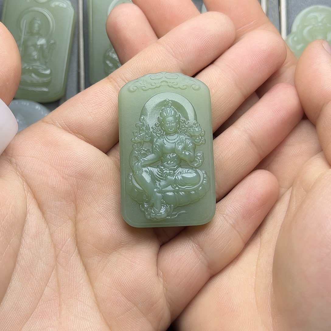 和田玉颈饰未镶嵌?***芽