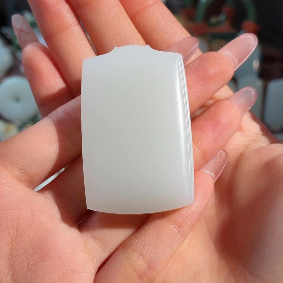 鎵***鎵和田玉未镶嵌颈饰T