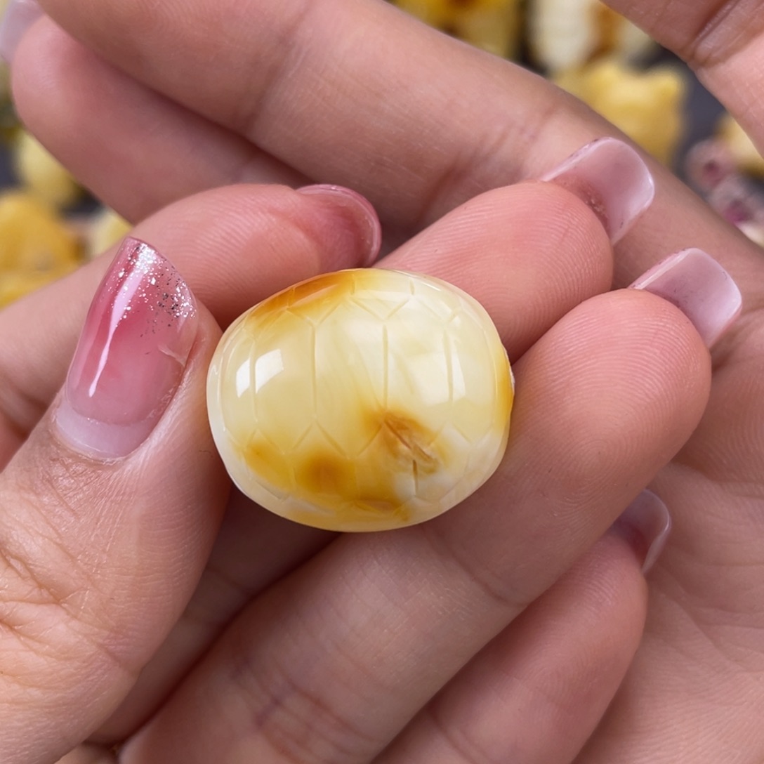 琥珀裸石未镶嵌蜜蜡