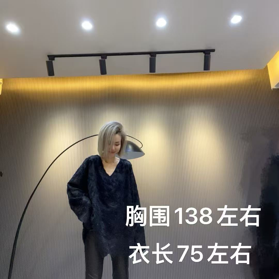 578#V领提花剌绣大版衫上衣