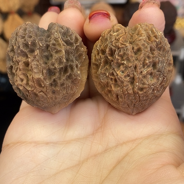 吊坠文玩核桃12七彩貔貅微瑕