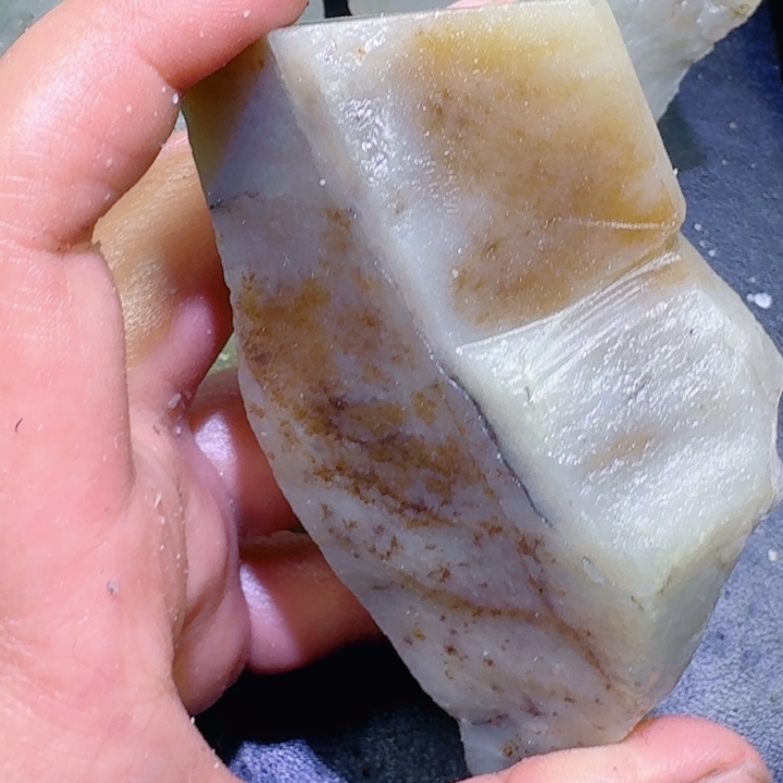 和田玉未镶嵌珠宝半成品