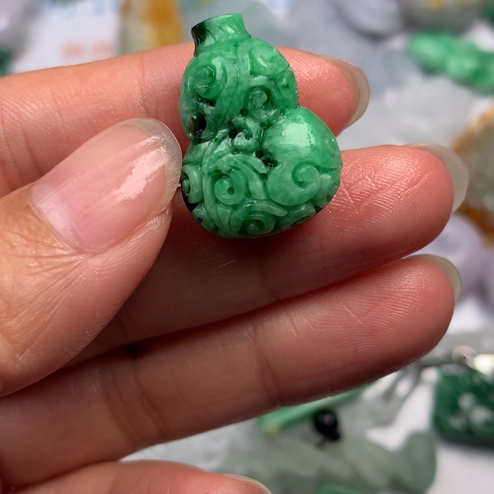 定制翡翠未镶嵌翡翠
