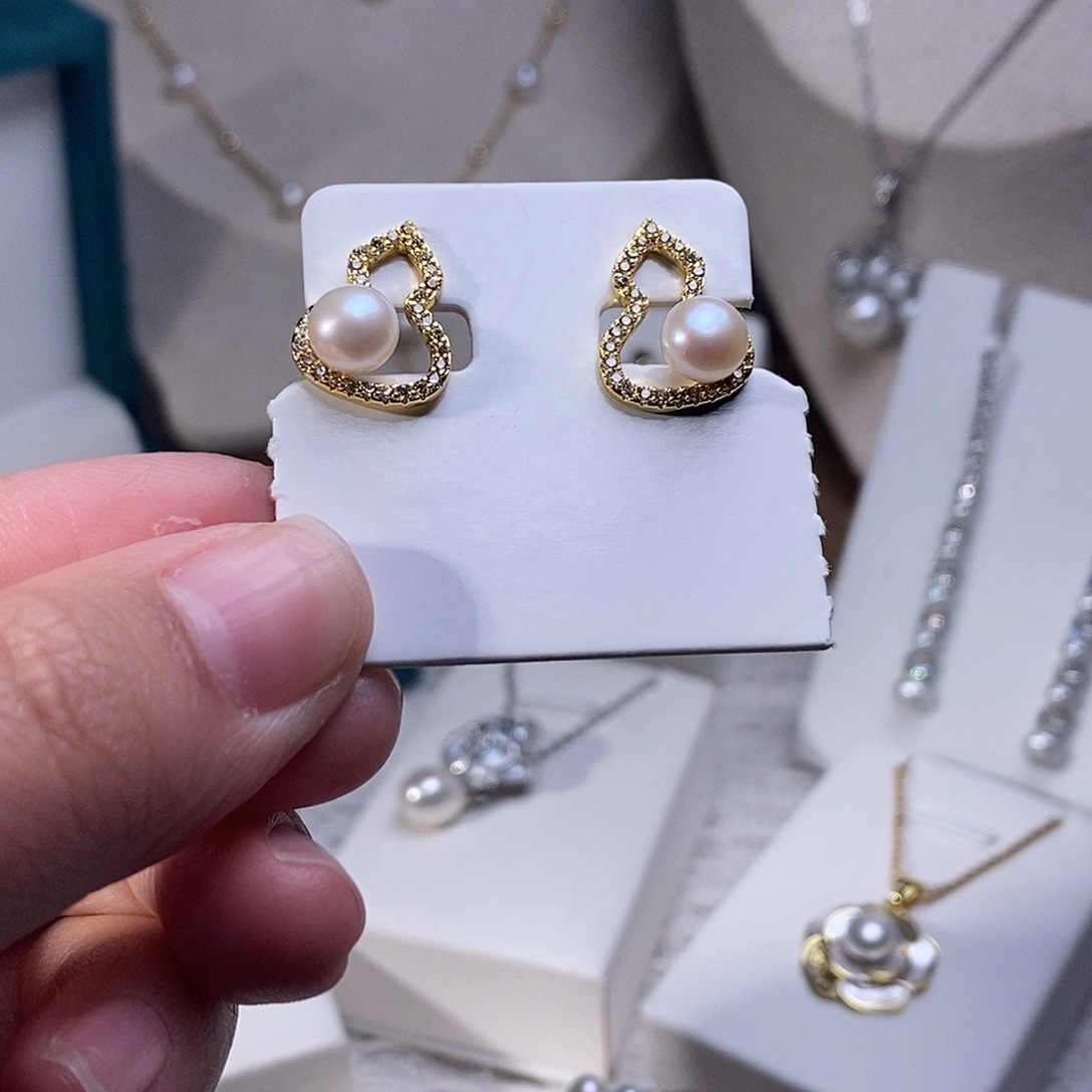 银S925镶嵌淡水珍珠耳饰