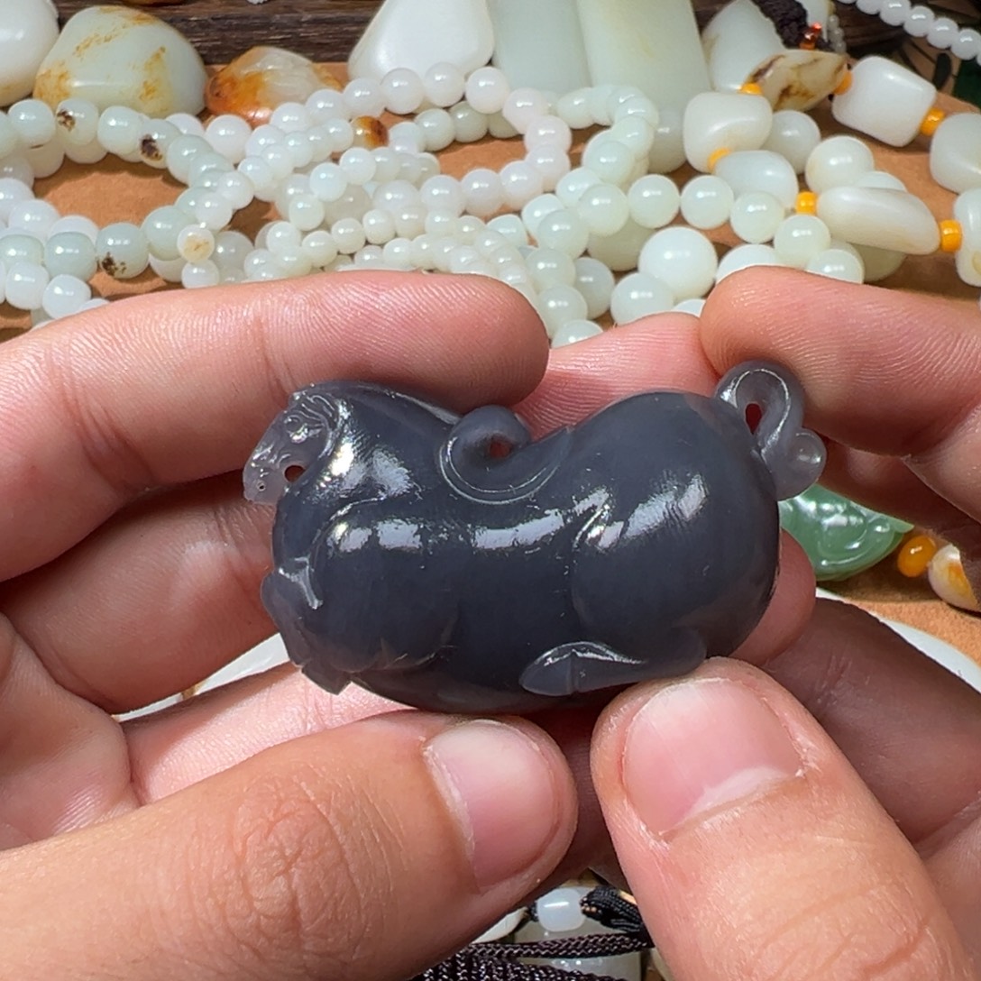 和田玉（翠青玉）未镶嵌挂件