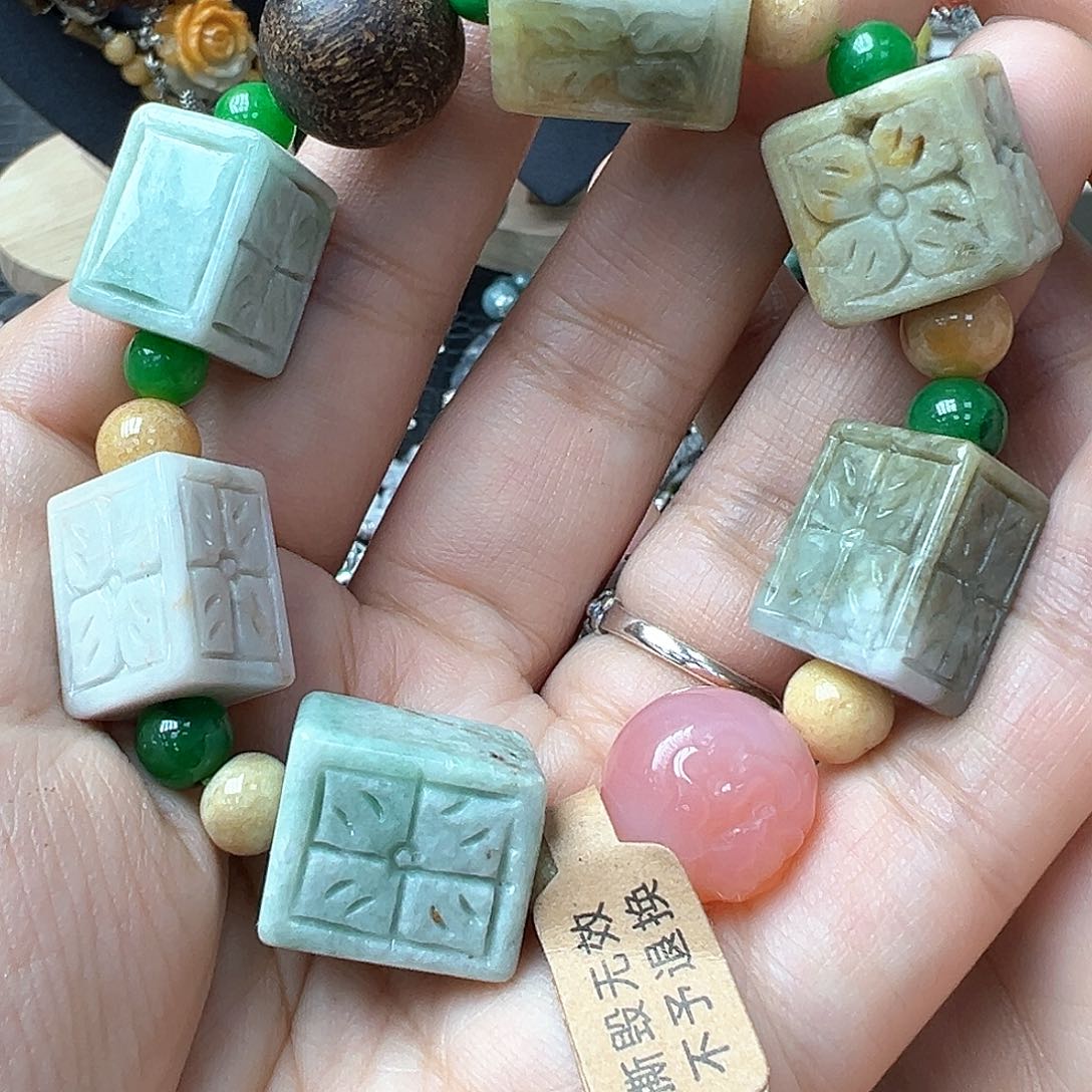 翡翠戒指未镶嵌炸