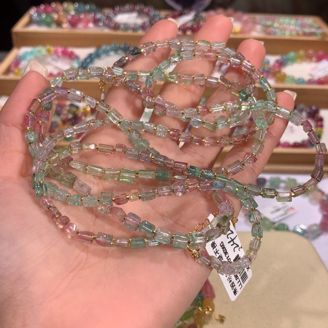 碧玺多样性发货一件未镶嵌