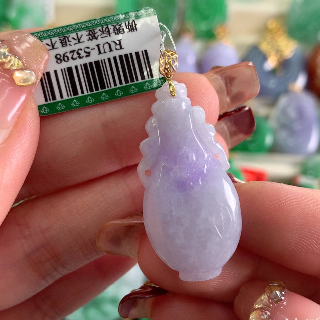 翡翠吊坠(不含链)18K金镶嵌