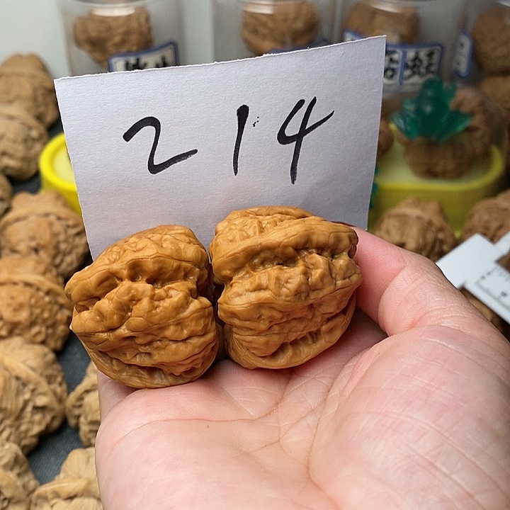 核桃蛤蟆39斤左右一个人