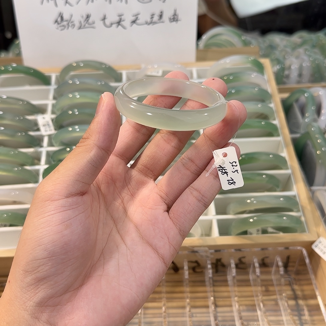 手镯玛瑙/玉髓未镶嵌圈口52.5