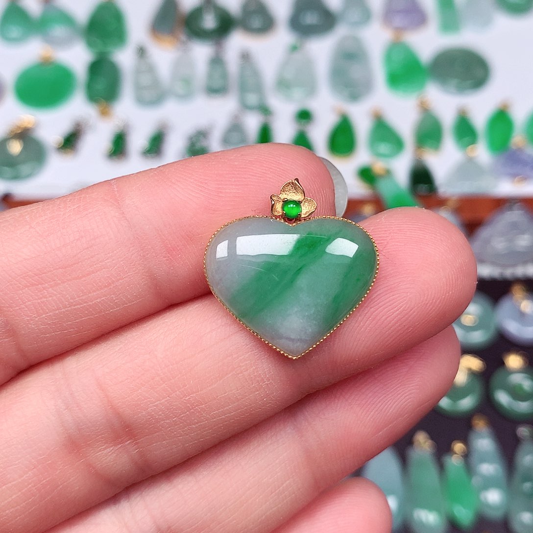 翡翠颈饰18K金镶嵌天然翡翠A货