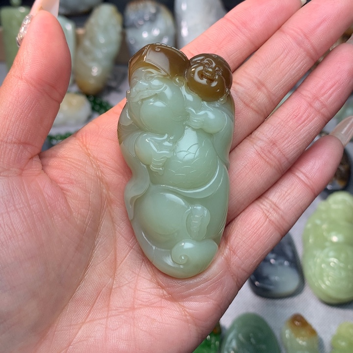 和田玉挂件未镶嵌铭*