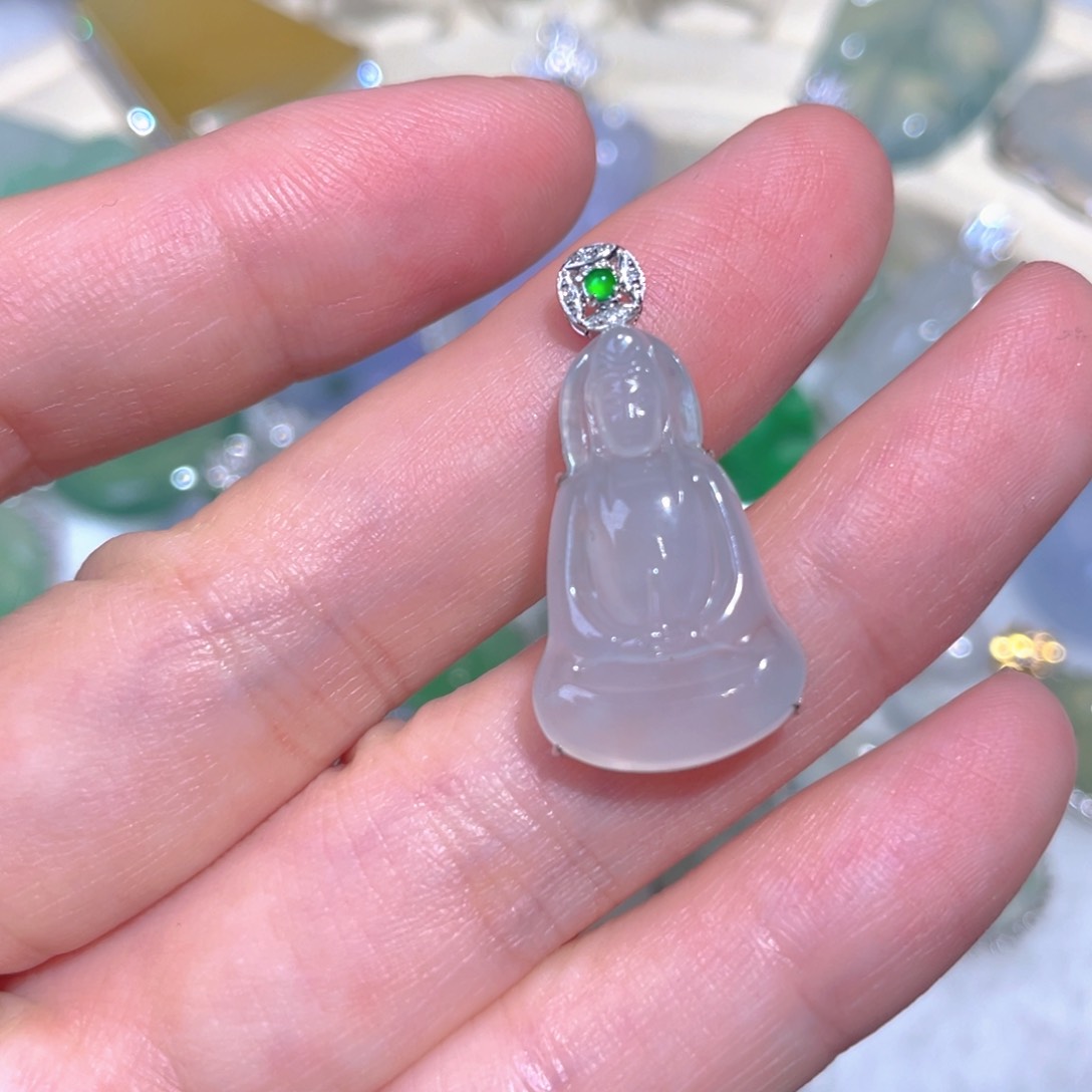 翡翠颈饰18K金镶嵌翡翠