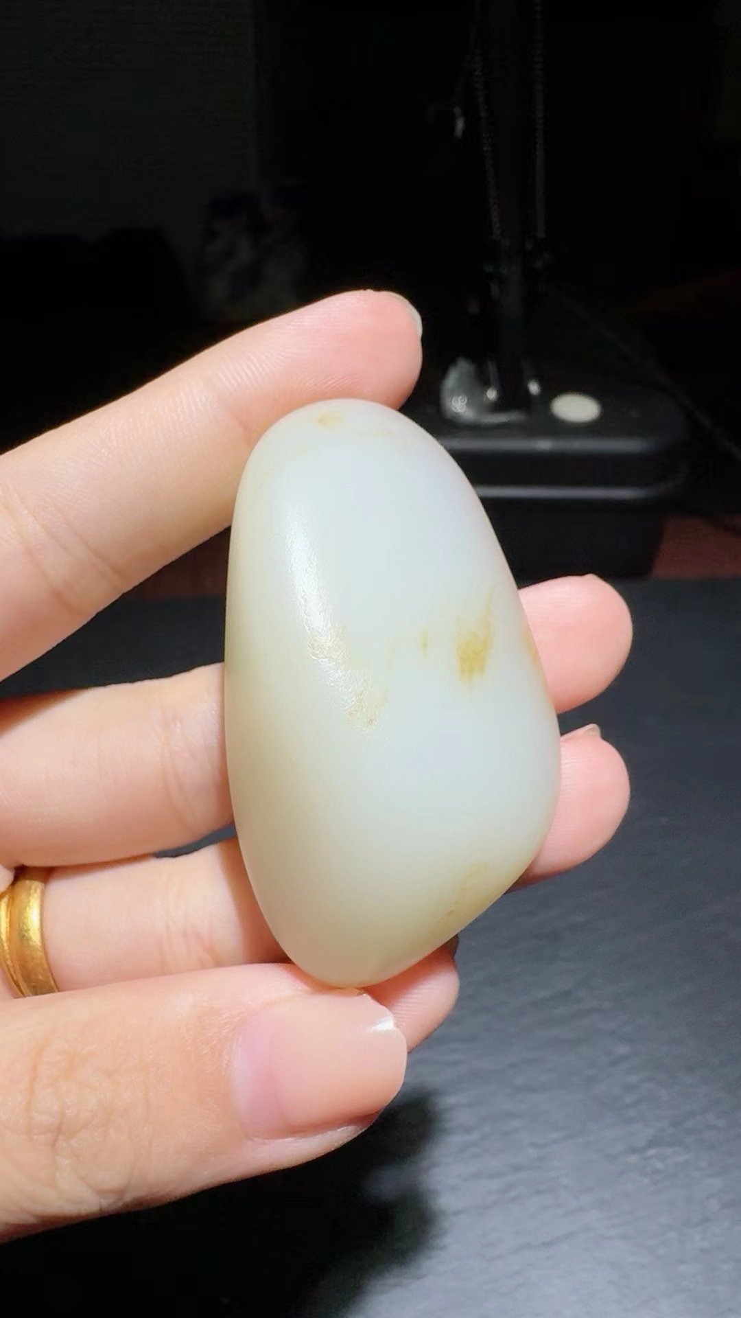 新疆和田玉精品手把件