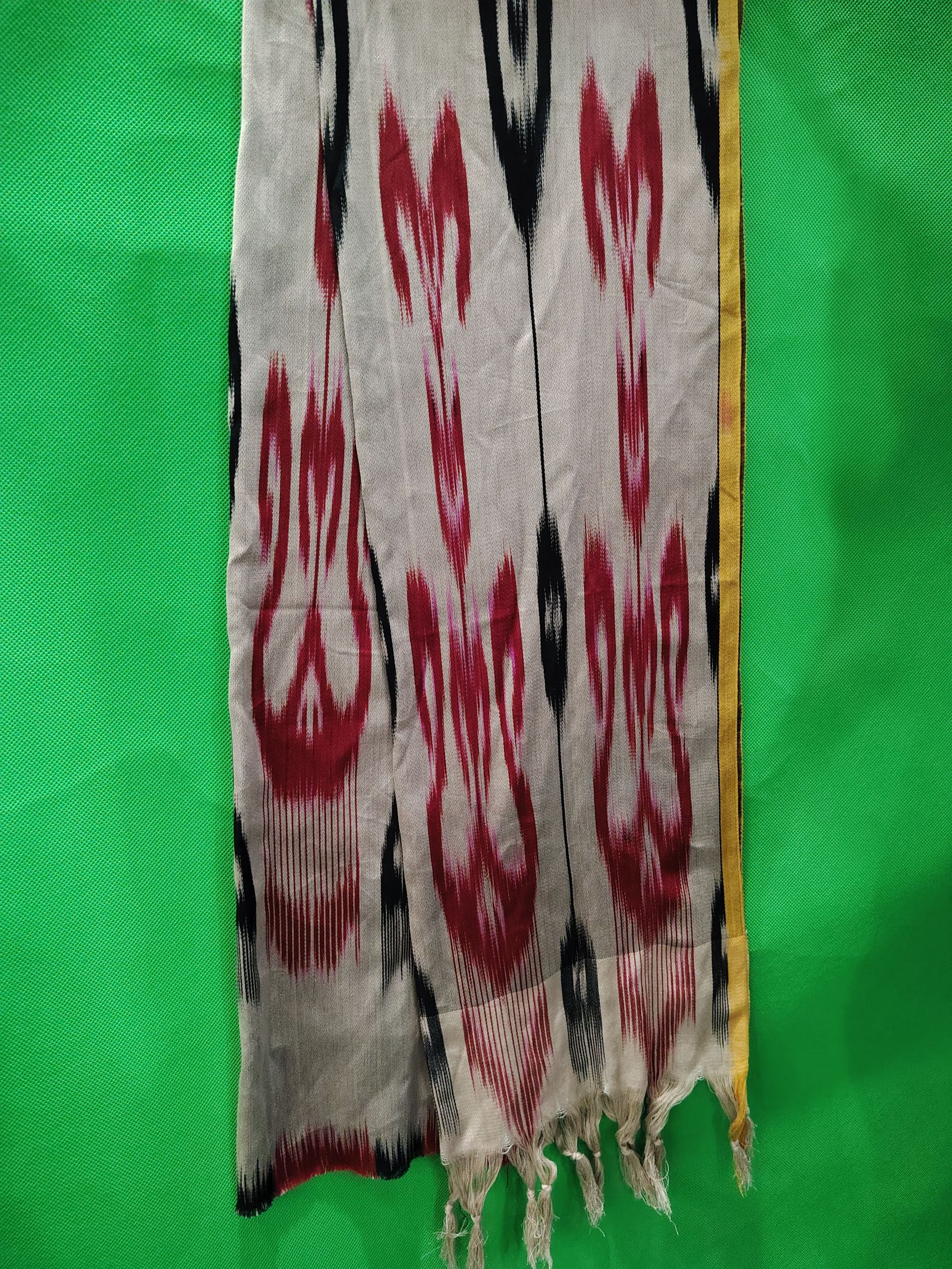 和田吉雅艾德莱斯围巾