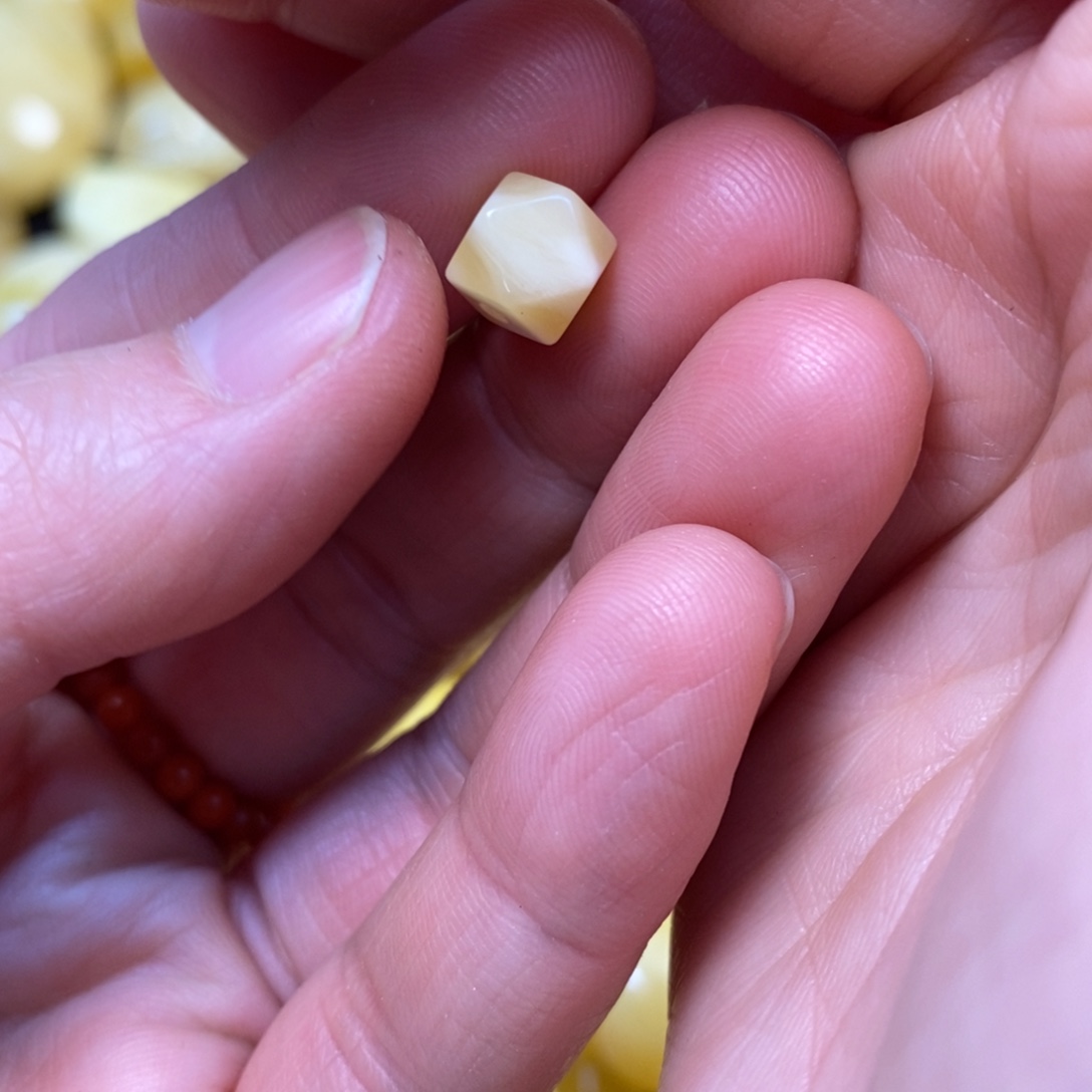 琥珀未镶嵌裸石蜜蜡配珠