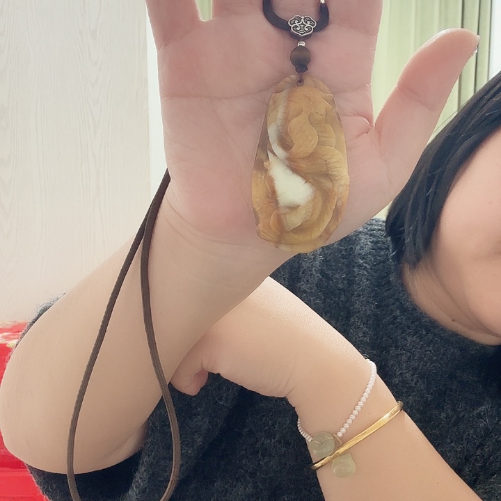 蛇纹石玉合金颈饰