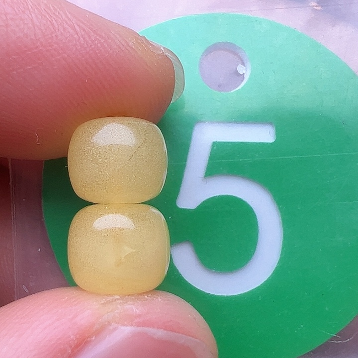 蜜蜡裸石未镶嵌金沙8m m