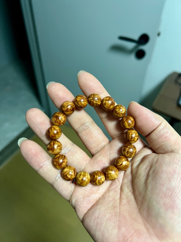 太行崖柏 1.2爆满龙胆闪电 果甜香味