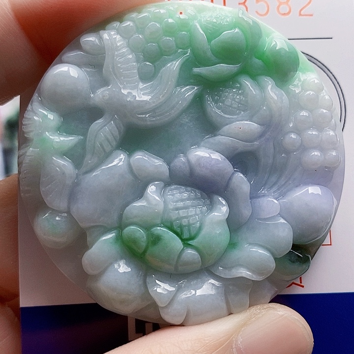 吊坠(不含链)未镶嵌翡翠