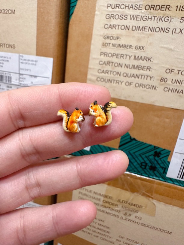 铜合金珐琅耳饰 小松鼠耳钉金色ins时尚甜美百搭手工小众耳环耳饰