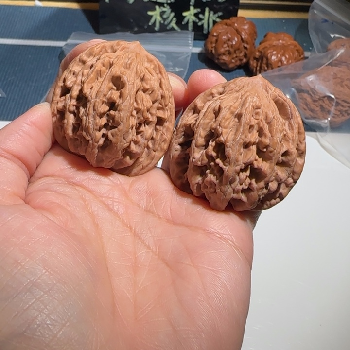 文玩核桃吊坠汉高山虎头40全品