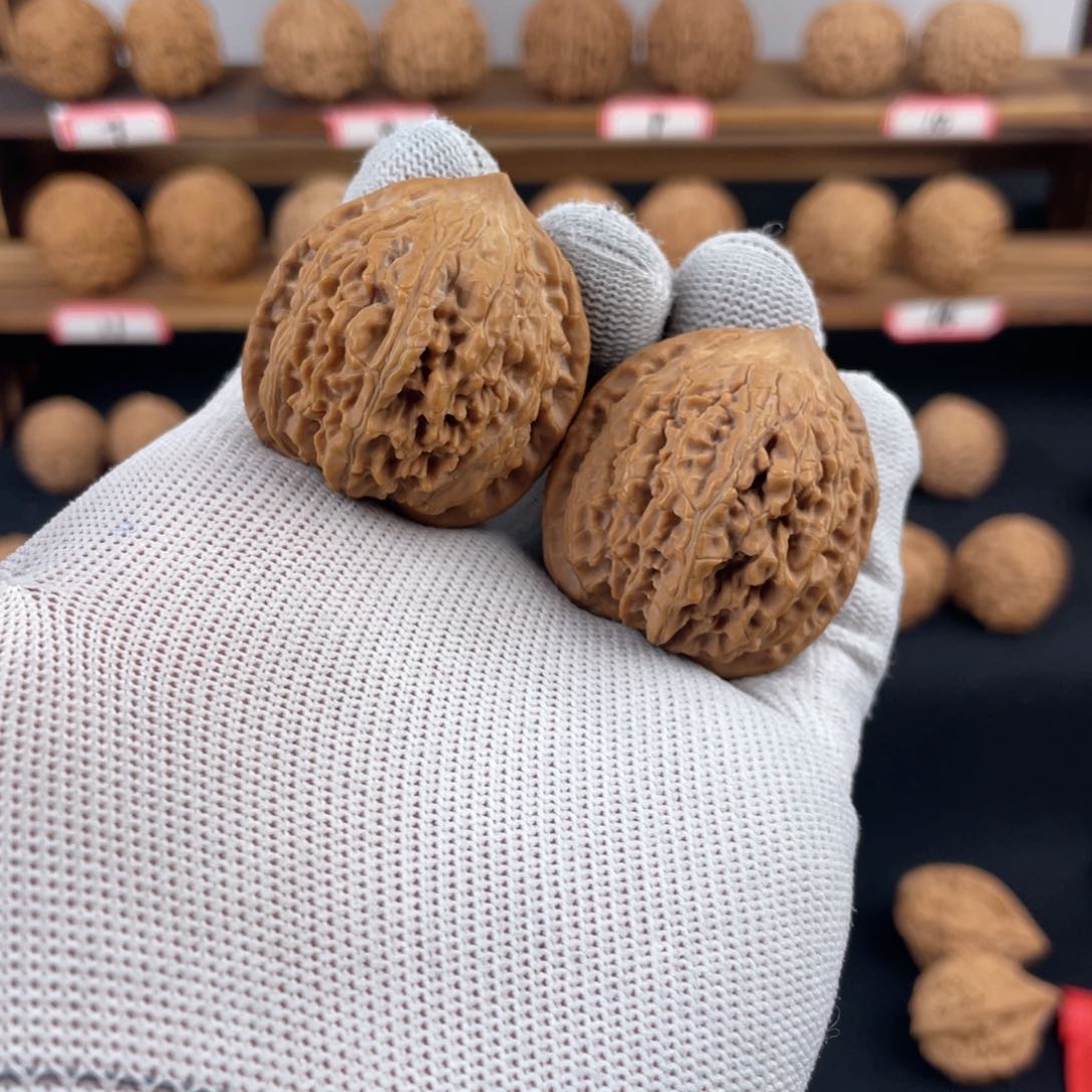 文玩核桃把件38野生