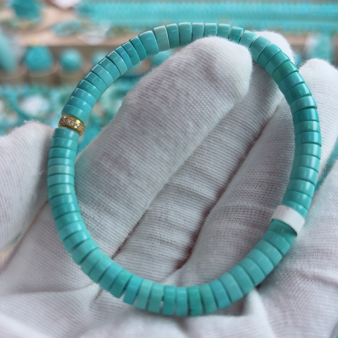 绿松石未镶嵌珠宝奇石