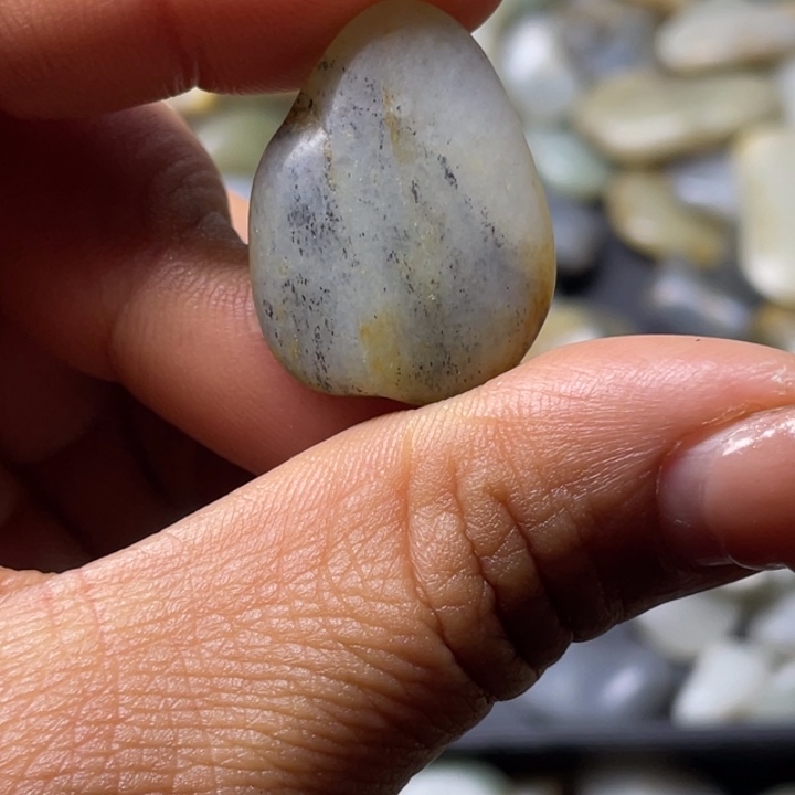 和田玉未镶嵌珠宝半成品