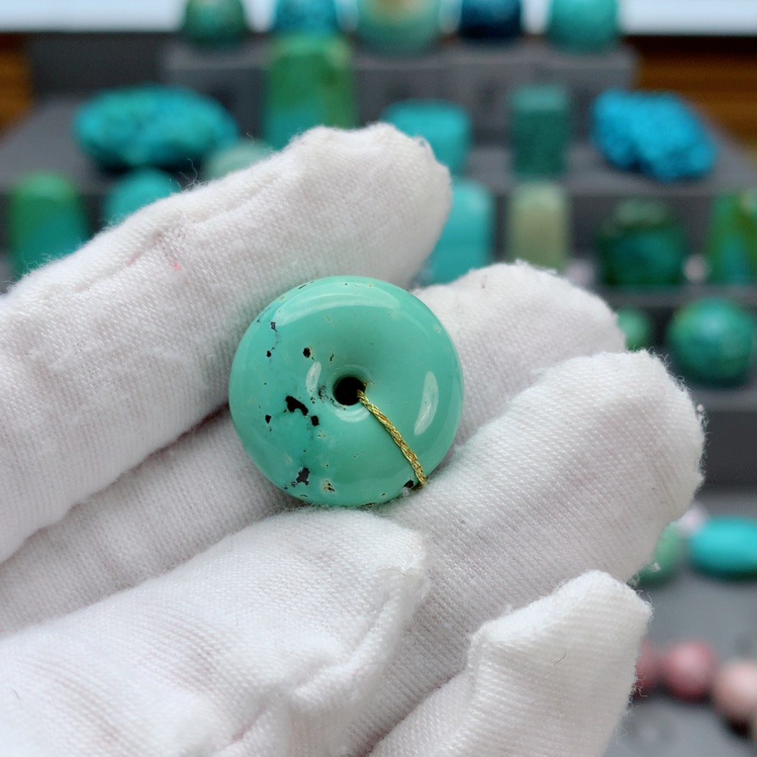 绿松石配饰未镶嵌