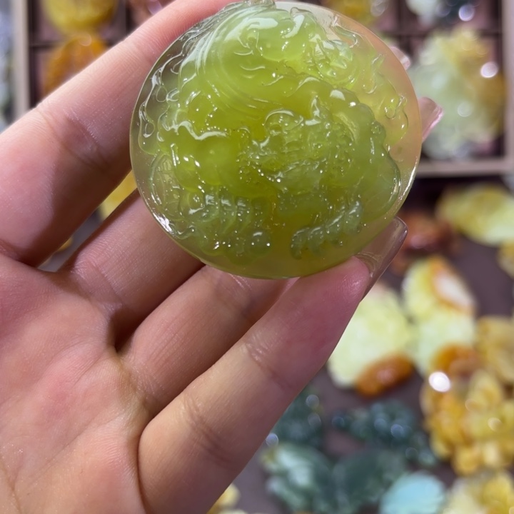 未镶嵌蛇纹石玉颈饰