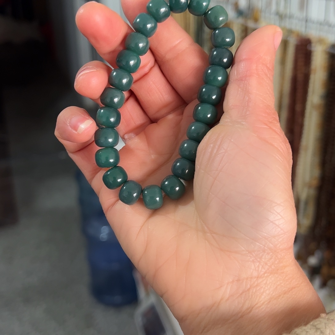 白玉菩提吊坠8×10