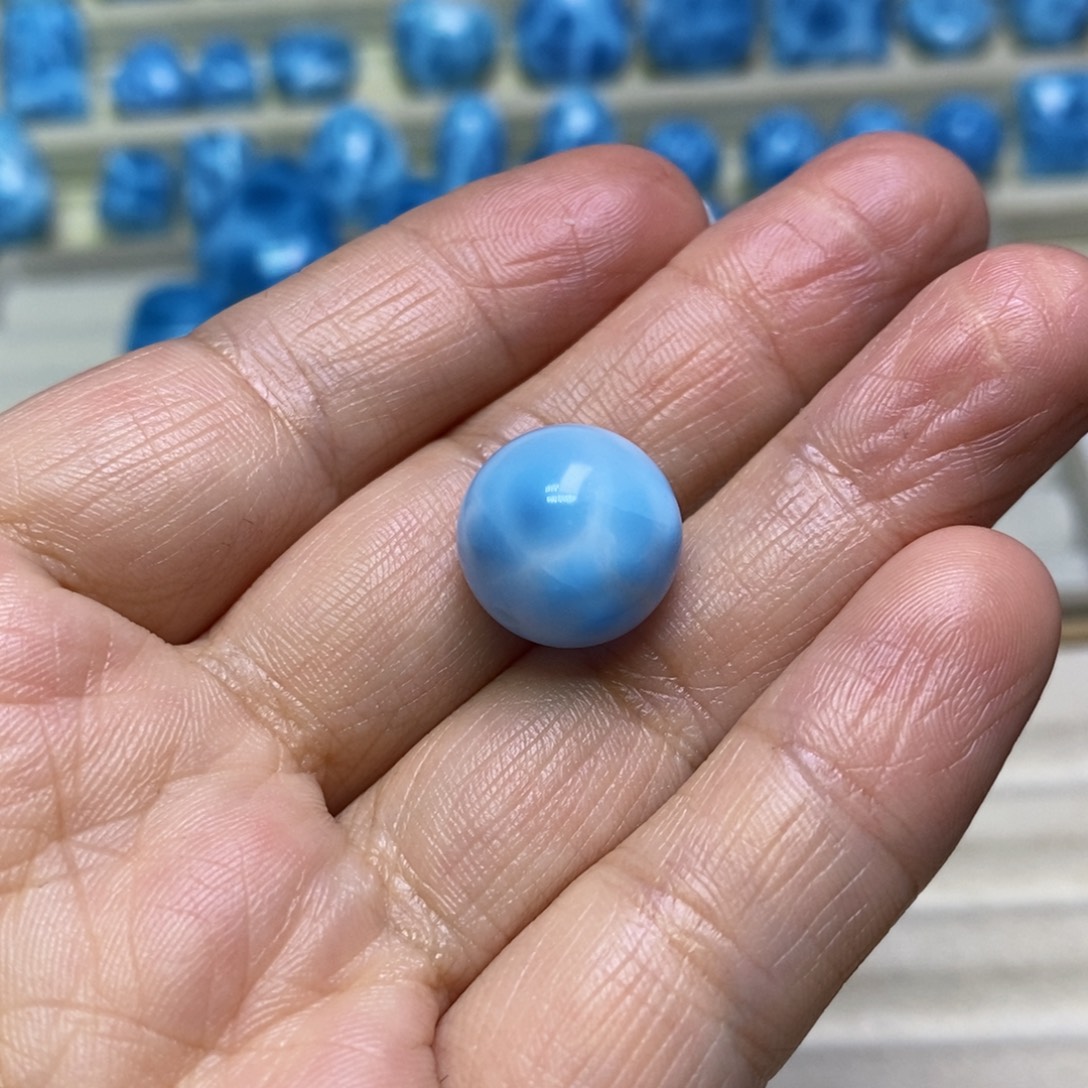 m***o针钠钙石（海纹石）未镶嵌颈饰