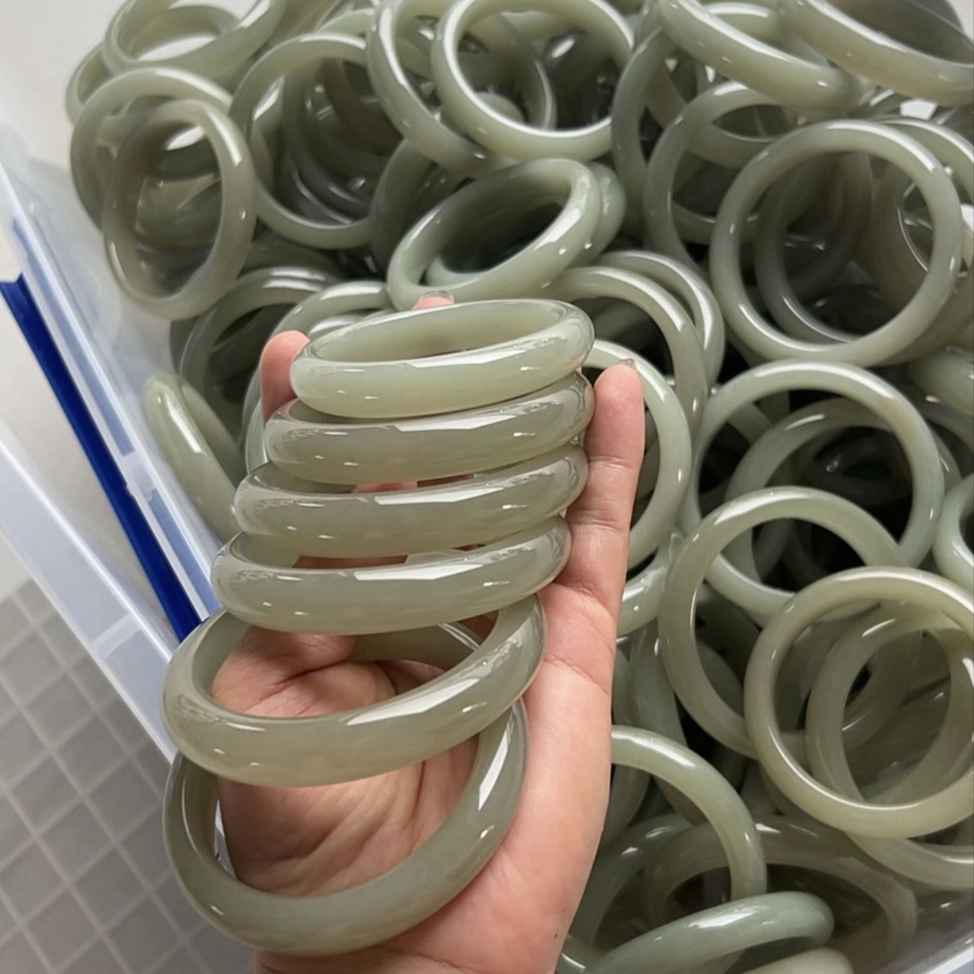天然东陵玉茶晴水手镯（多样性发货拍一发一)