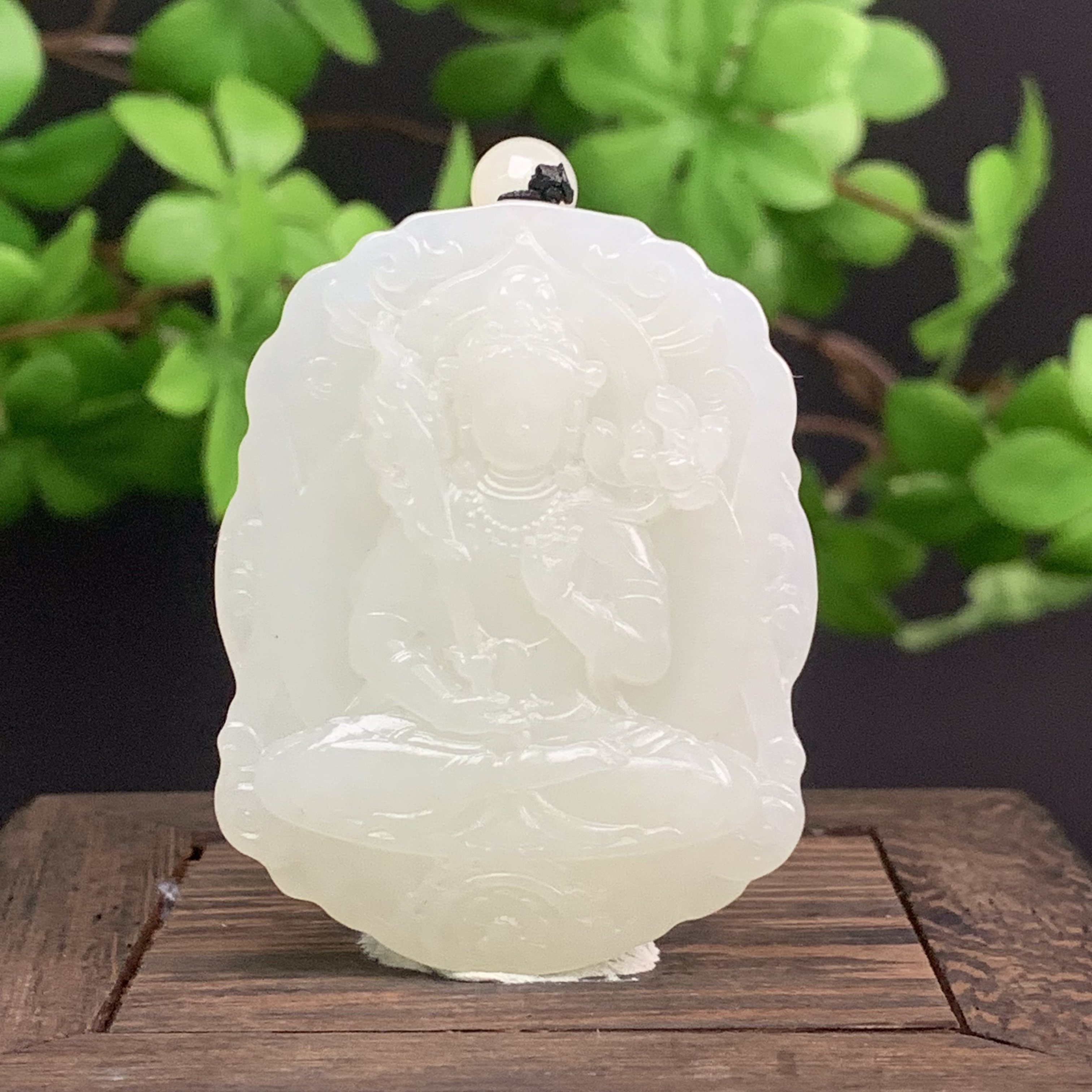 S032珠宝玉石精选和田玉吊坠