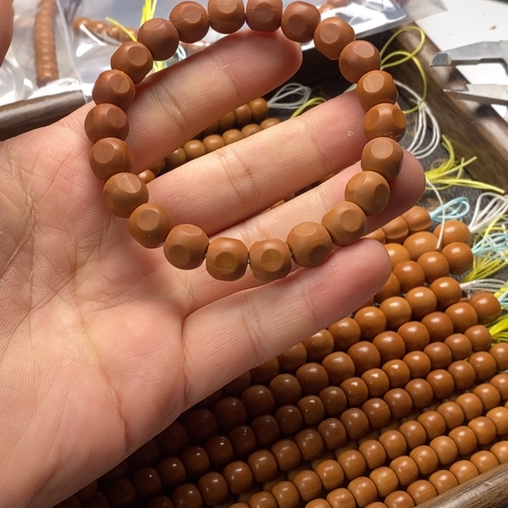 吊坠猴头核桃返油款六方