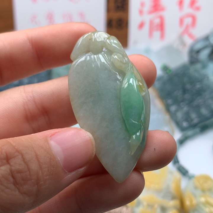 翡翠颈饰未镶嵌保真天然A货翡翠