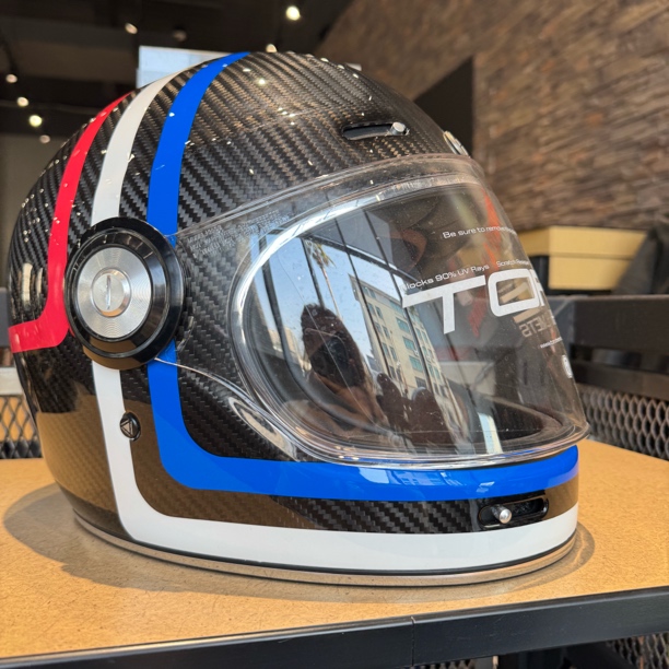 TORC 全碳亮黑彩条全盔 超期